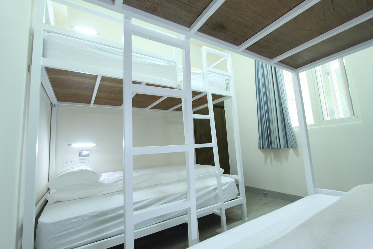 Heyyo Hostel Хуалянь Екстер'єр фото